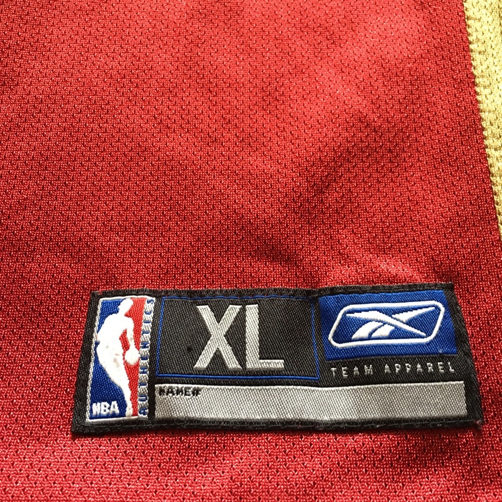Reebok Lebron James Cleveland Cavaliers #23 Jersey - Picture 4 of 5